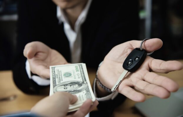 How Instant Cash for Car Services Eliminate Selling Uncertainty?