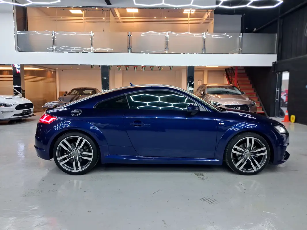 AUDI TT