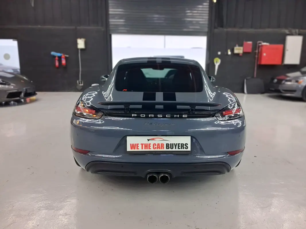 PORSCHE 718 CAYMAN