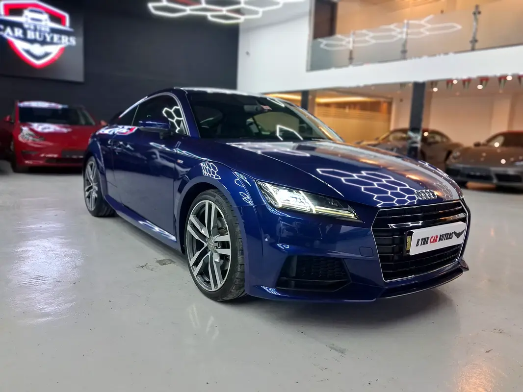 AUDI TT