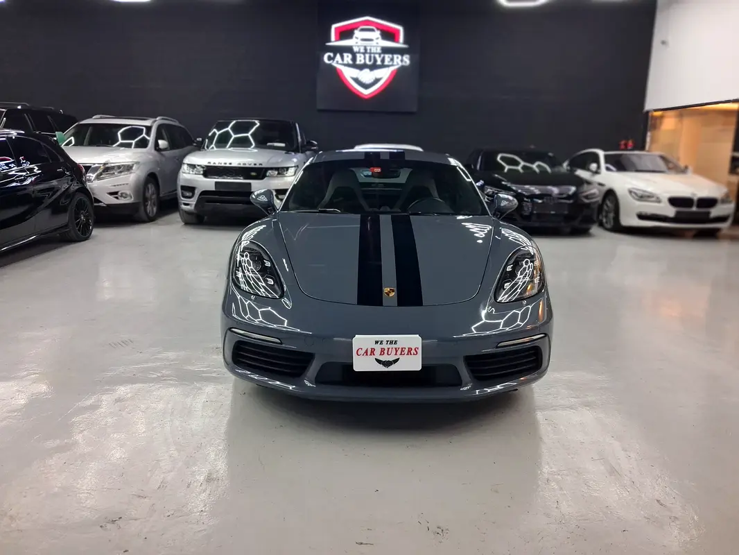 PORSCHE 718 CAYMAN