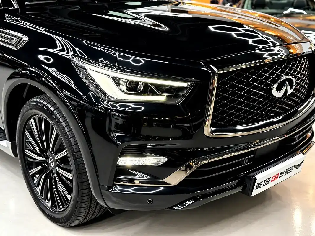2022 Infiniti QX80 LUXE Black Edition